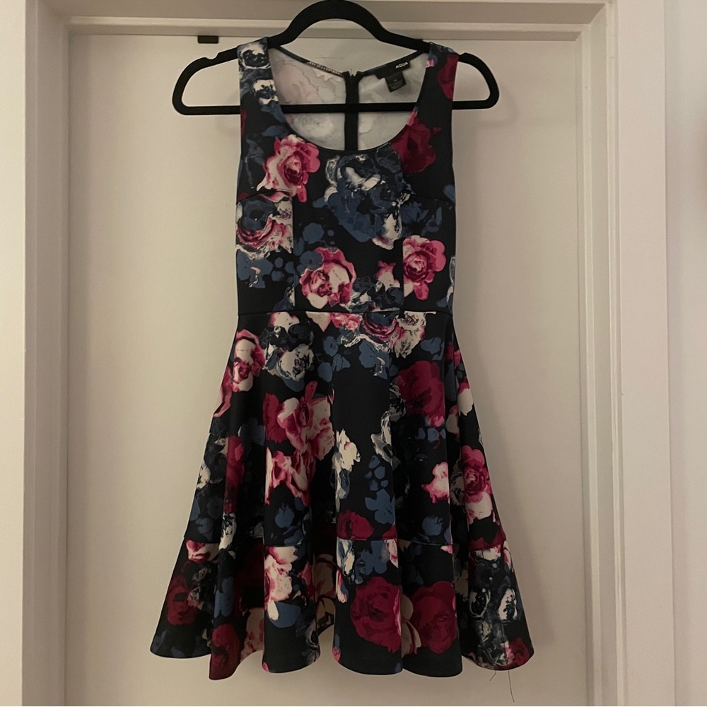 Mixed floral printed mini dress. Slight stretch and very comfortable.